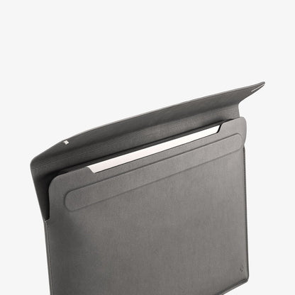 Valentinus S Laptop Pouch